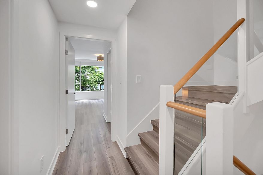 1277 W Cordova Street