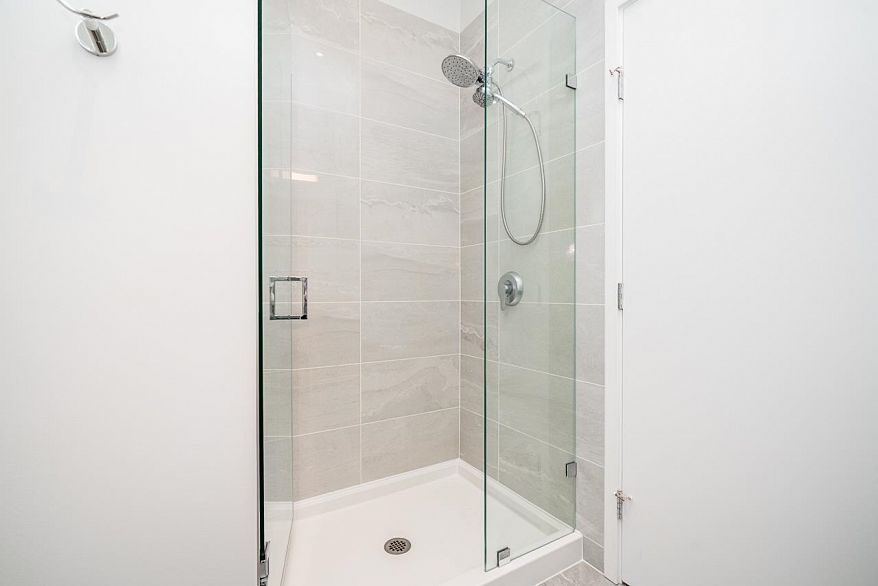 114 3430 E Kent Avenue South