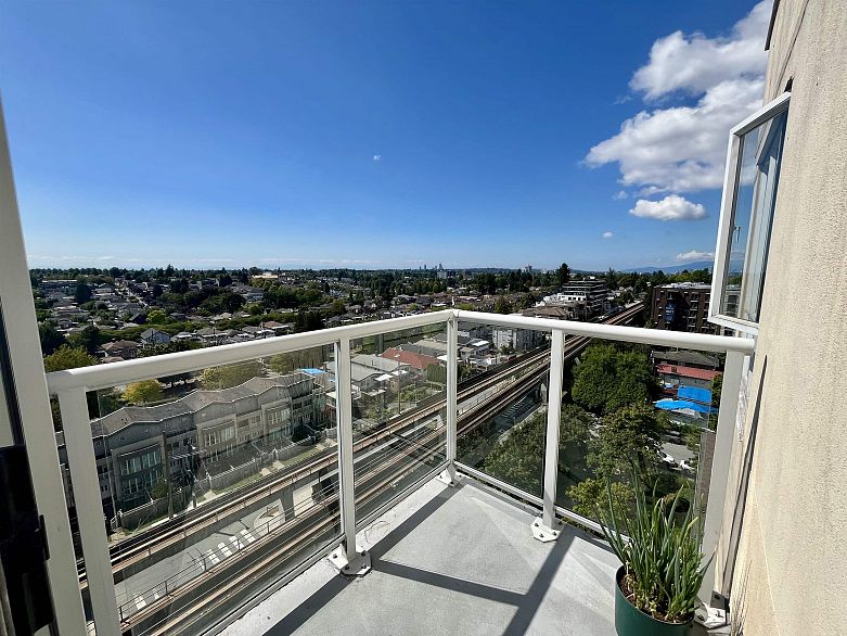 1204 3455 Ascot Place