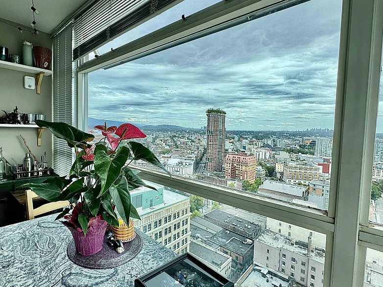 2609 438 Seymour Street