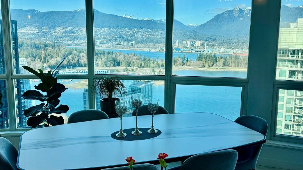 3306 1111 W Pender Street