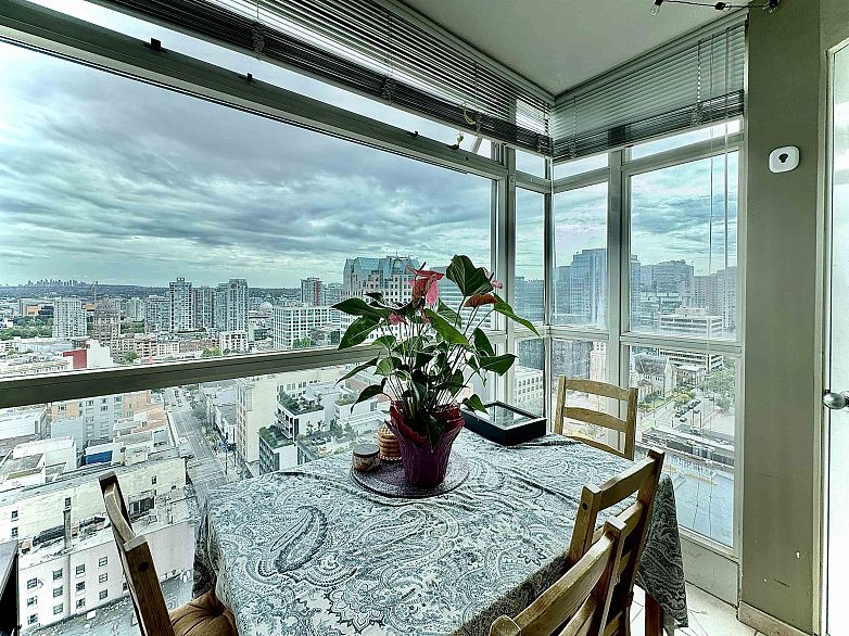 2609 438 Seymour Street