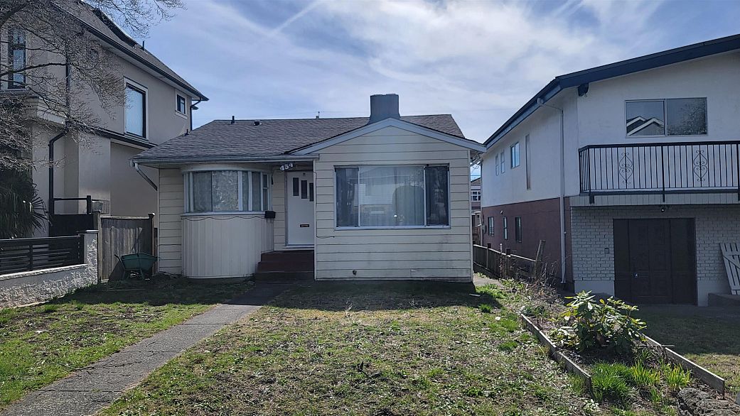 454 E 55 AVENUE, Vancouver BC V5X 1N4