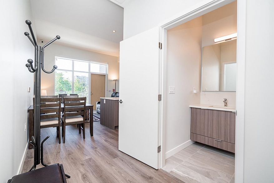 114 3430 E Kent Avenue South