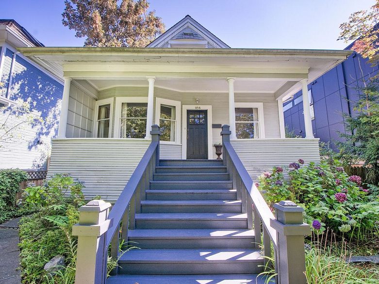 256 E 16th Avenue