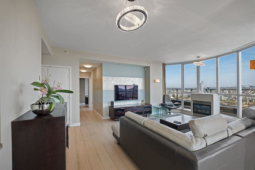 4201 1408 Strathmore Mews