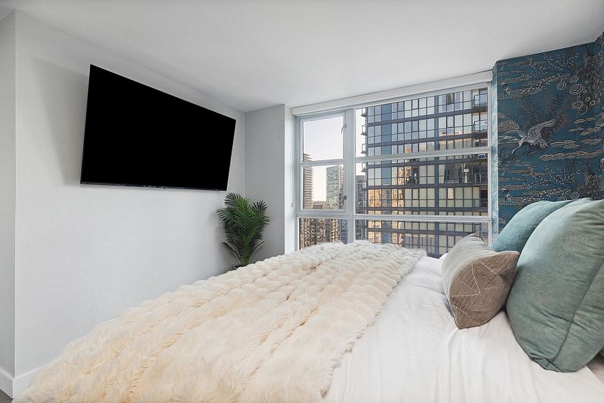 2406 1155 Seymour Street