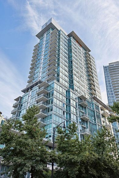 408 590 Nicola Street