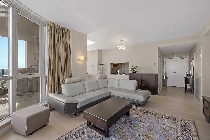 4201 1408 Strathmore Mews