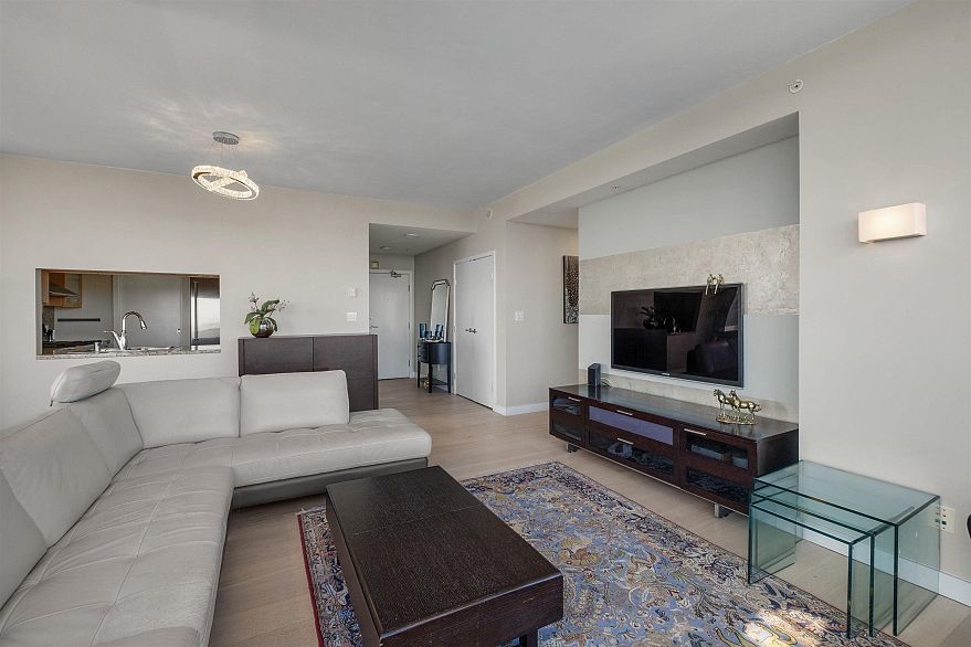 4201 1408 Strathmore Mews