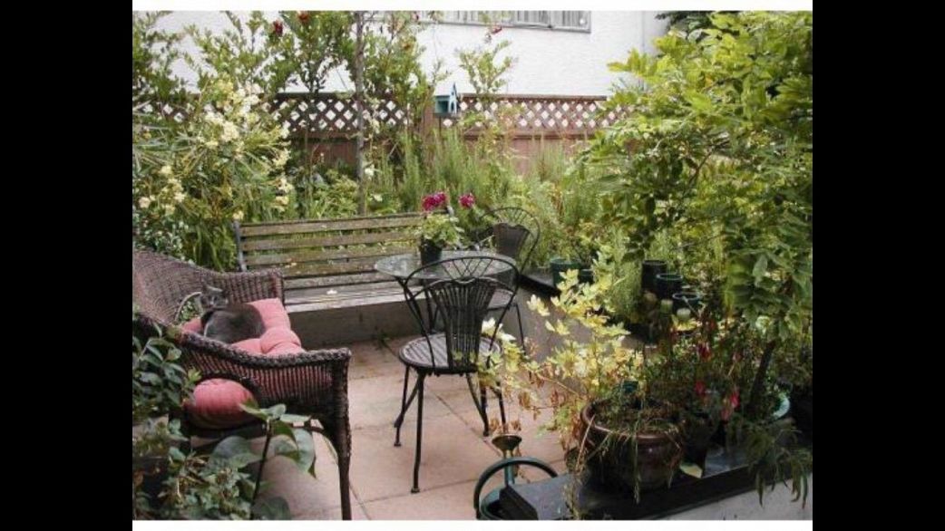 1 1137 Barclay Street