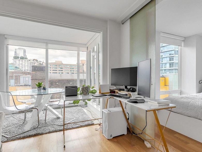 806 565 Smithe Street