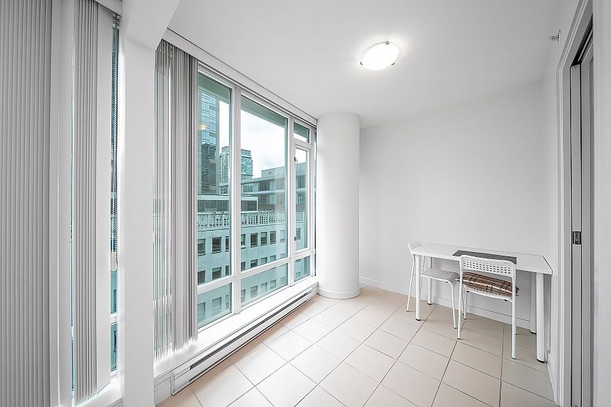 807 610 Granville Street