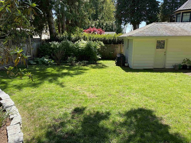 5876 Highbury Street