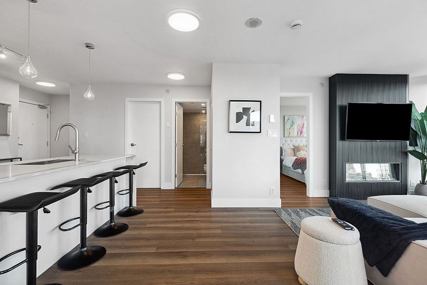 2406 1155 Seymour Street