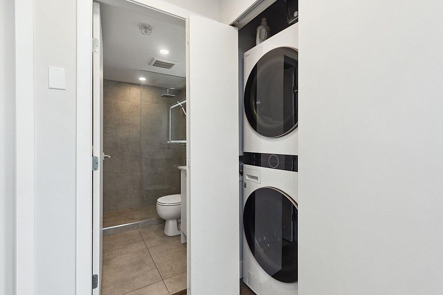 2406 1155 Seymour Street