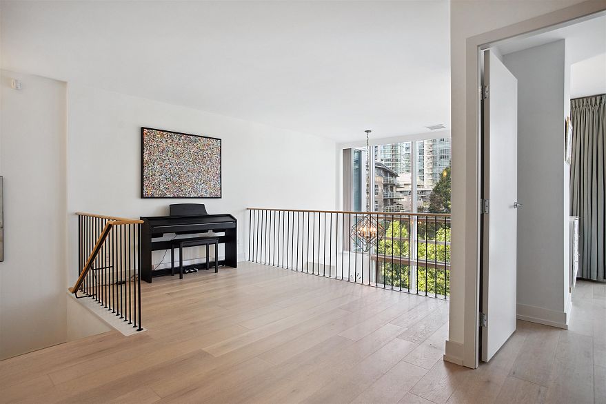 408 590 Nicola Street