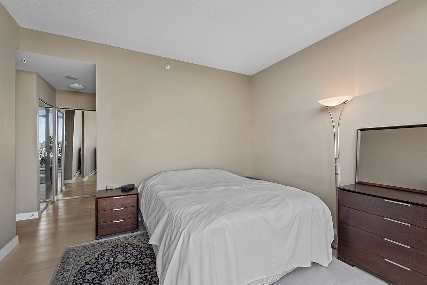 4201 1408 Strathmore Mews