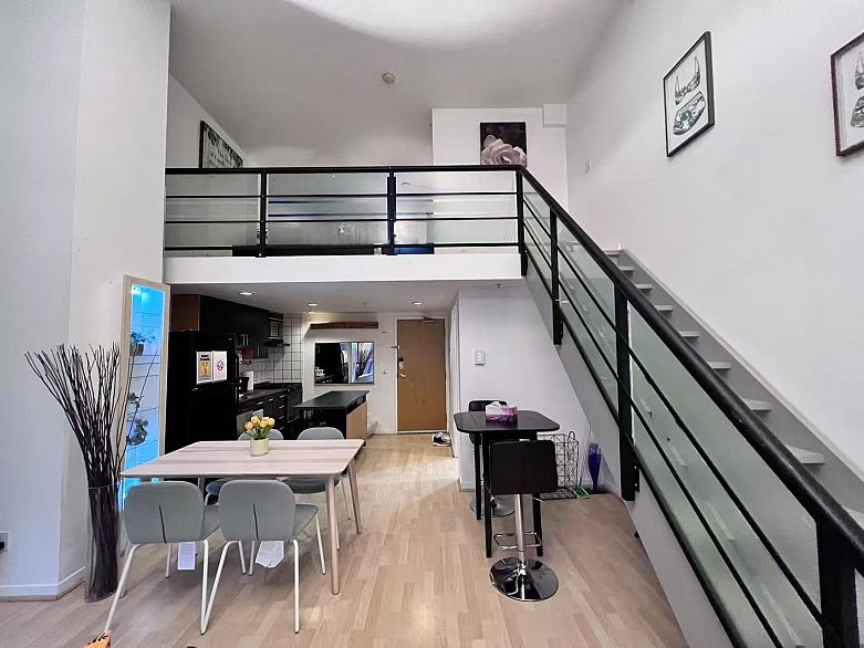 308 933 Seymour Street