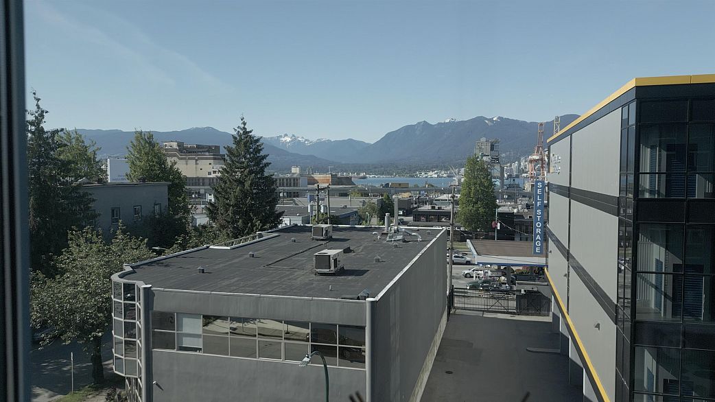 305 1220 E Pender Street