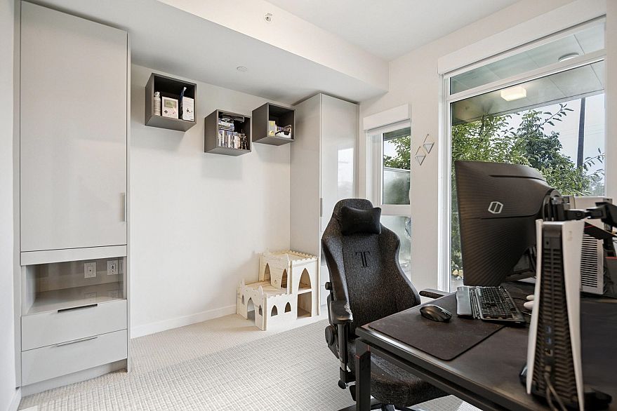 6 8589 Rivergrass Drive