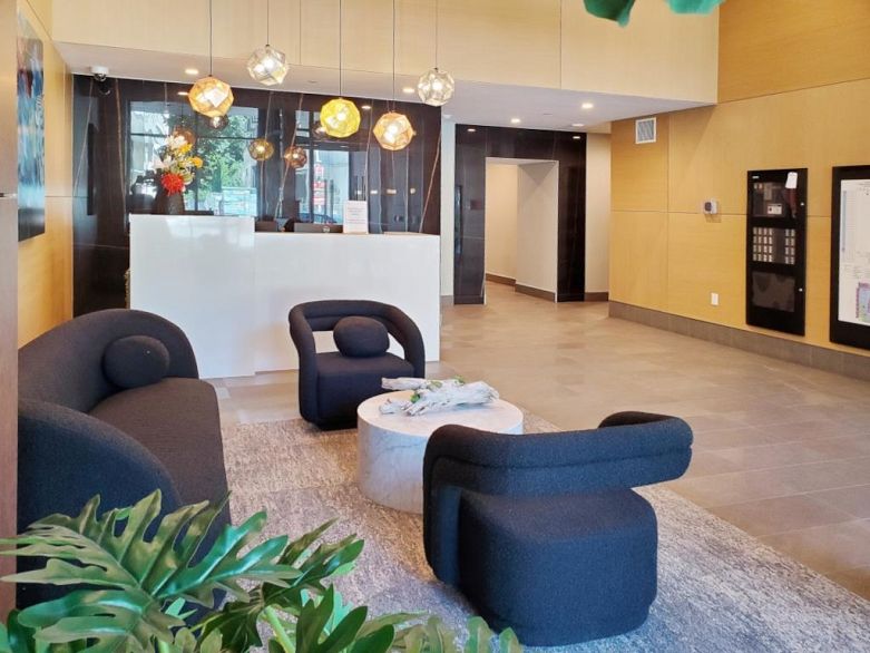 507 3438 Sawmill Crescent