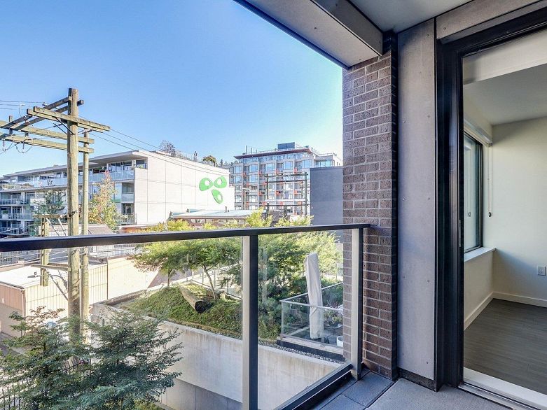 502 210 E 5th Avenue