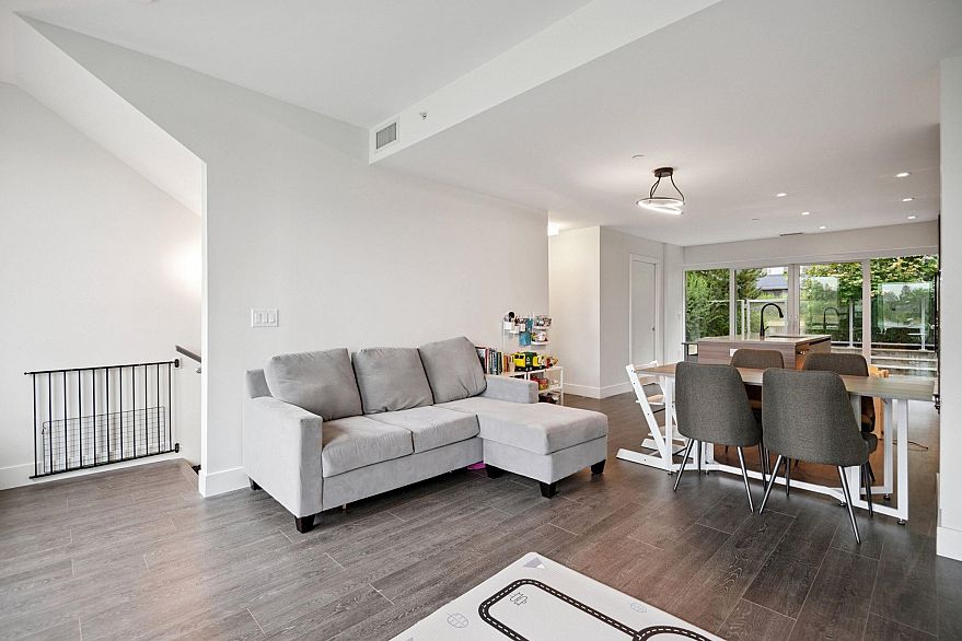 6 8589 Rivergrass Drive