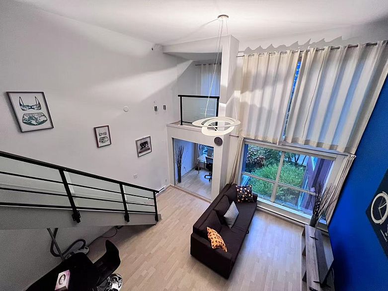 308 933 Seymour Street