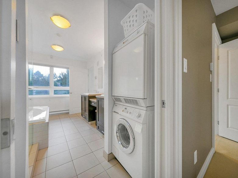 204 3788 W 10th Avenue