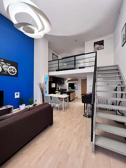 308 933 Seymour Street