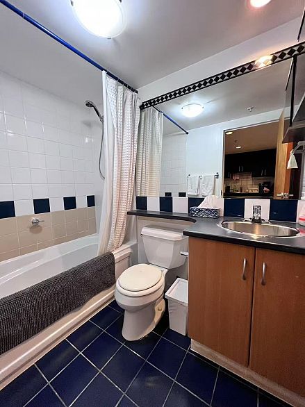 308 933 Seymour Street