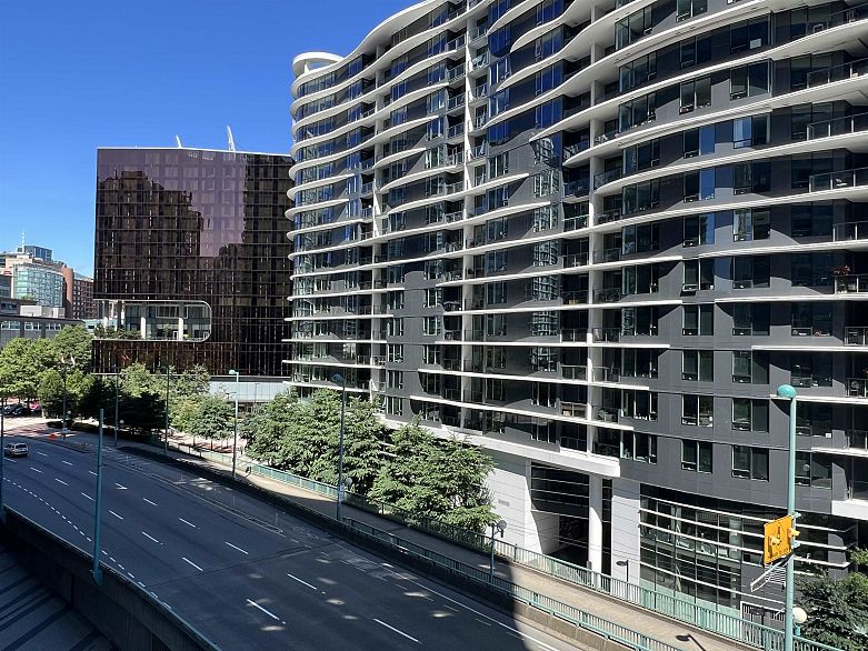 683 87 Nelson Street