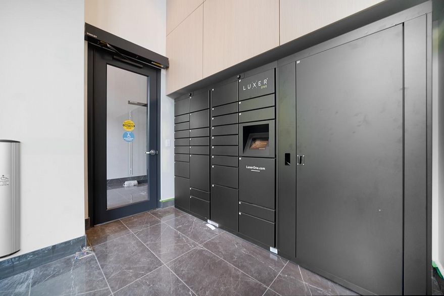 1809 5608 Berton Avenue