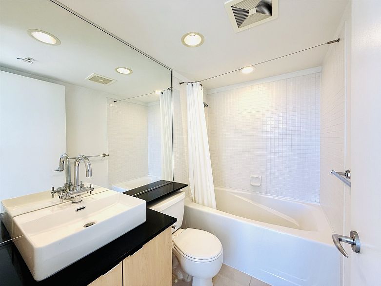 904 989 Beatty Street