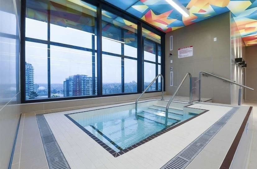 683 87 Nelson Street