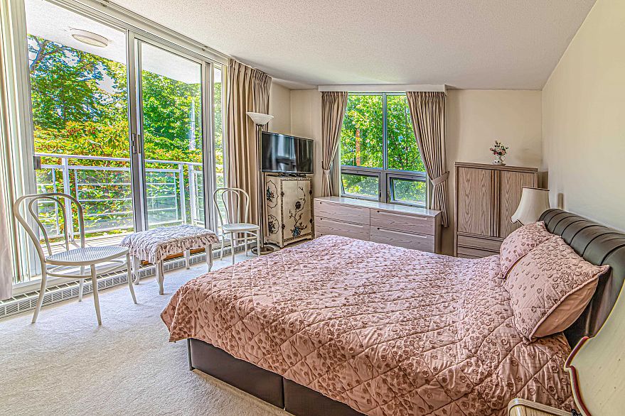 212 688 Fairchild Road