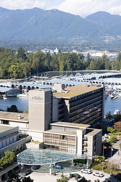 1701 620 Cardero Street