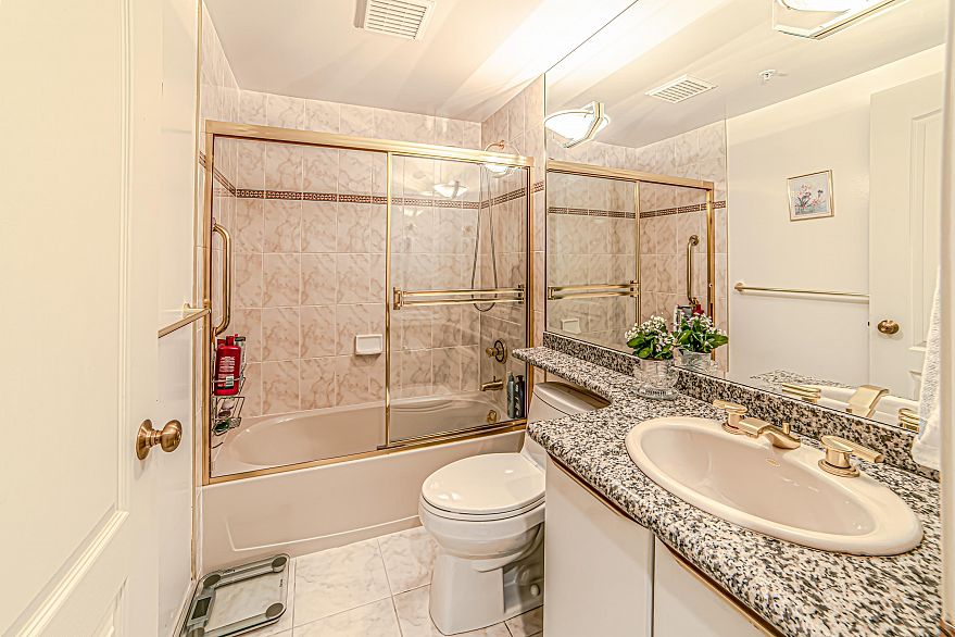 212 688 Fairchild Road