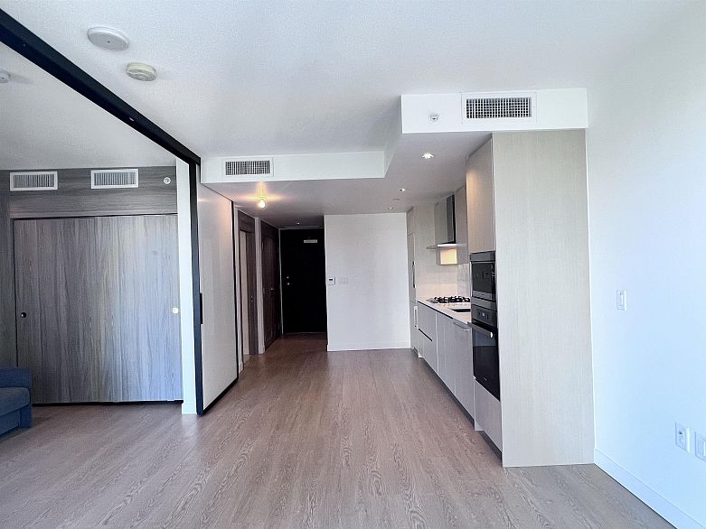 683 87 Nelson Street