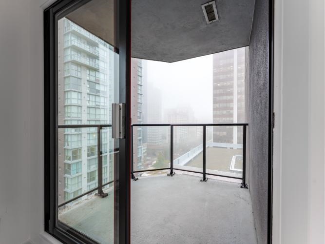 1505 811 Helmcken Street