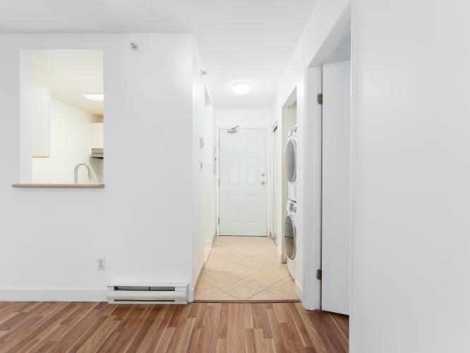 1505 811 Helmcken Street