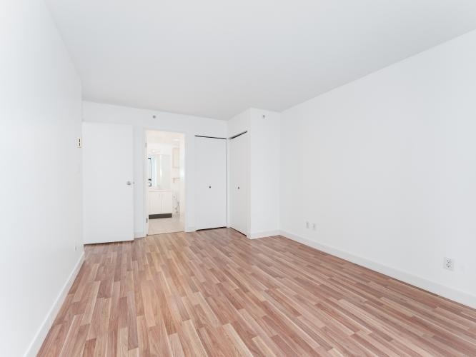 1505 811 Helmcken Street