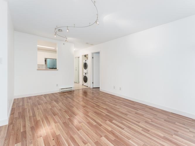 1505 811 Helmcken Street