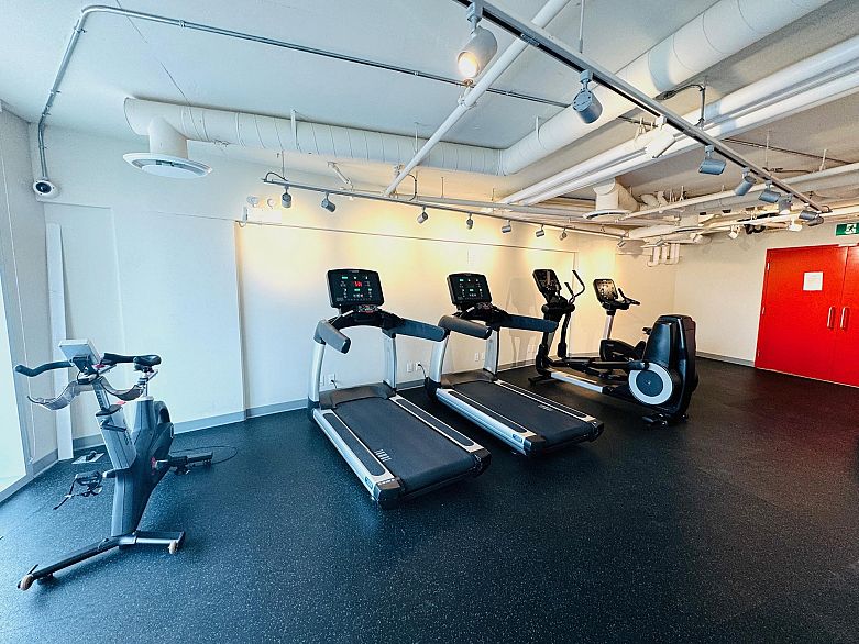 727 180 E 2nd Avenue