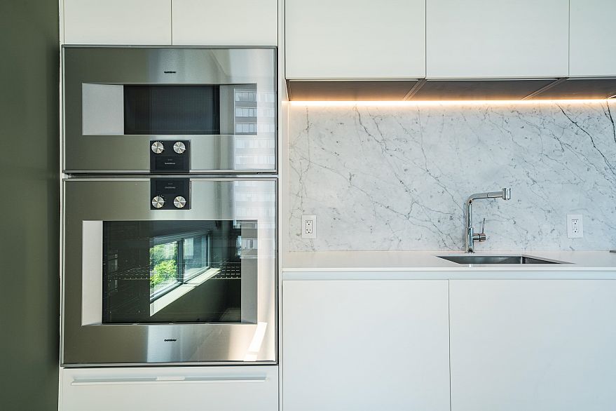 1002 1171 Jervis Street