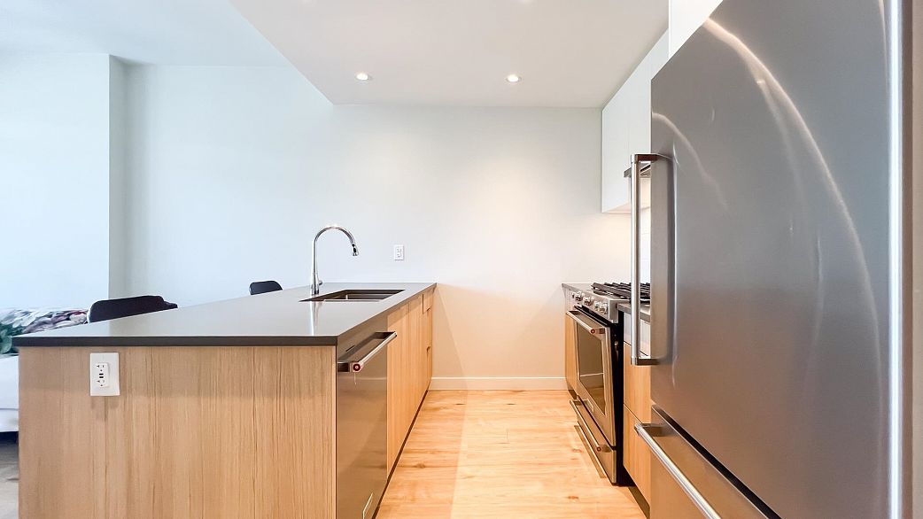 1405 3430 E Kent Avenue