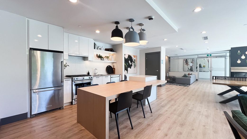 1405 3430 E Kent Avenue