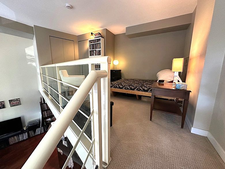 217 933 Seymour Street