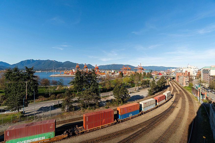 304 41 Alexander Street